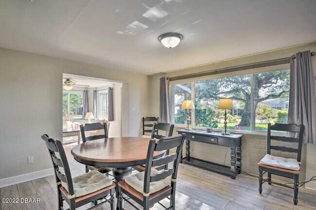 Building Photo - 60 Carol Rd