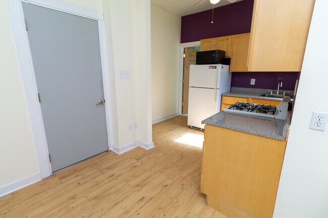 Foto del edificio - 3853 Lancaster Ave