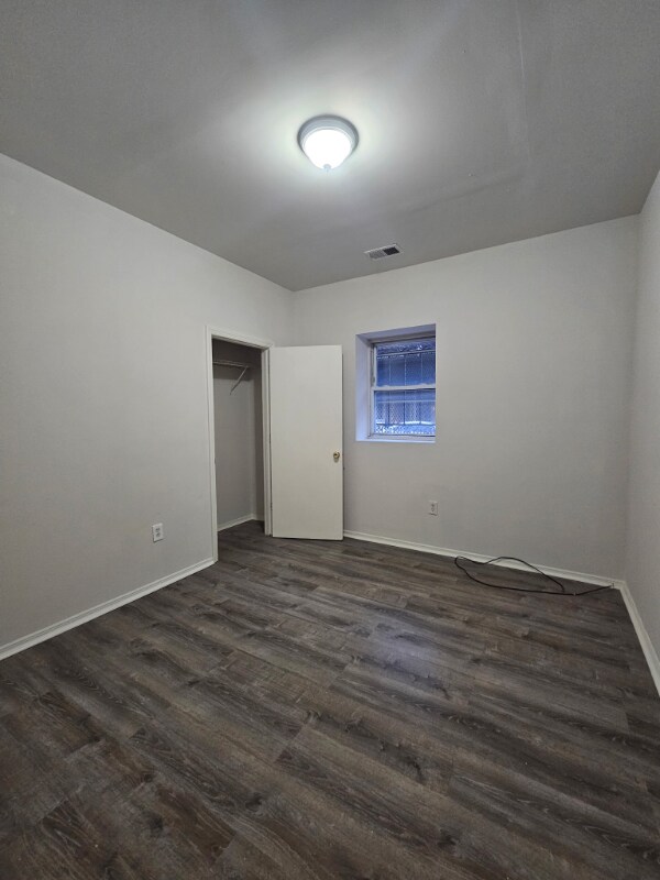 Building Photo - 400 Livingston St