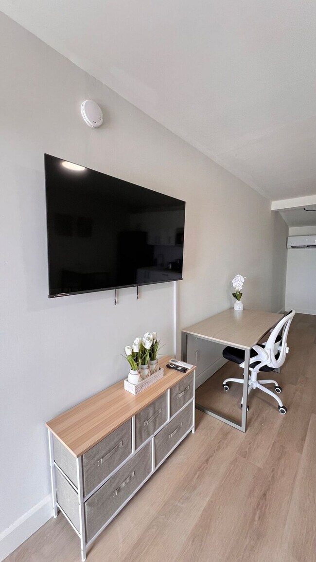 Photo du bâtiment - 7737 Lundy's Ln