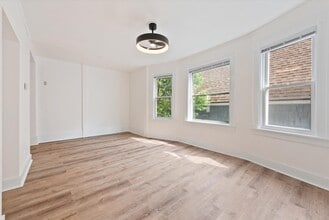 Building Photo - 2026 E Kenilworth Pl