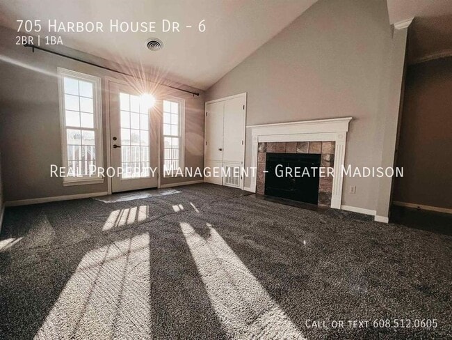 Building Photo - 705 Harbor House Dr