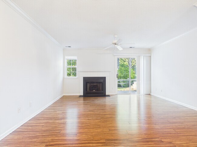 Foto del edificio - 609 Mountainwater Dr