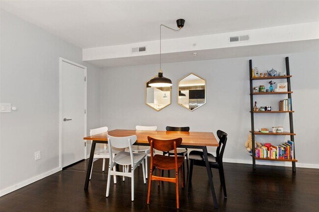 Foto del edificio - 227 Montgomery St