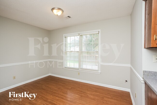 Foto del edificio - 8866 Quailwood Cove