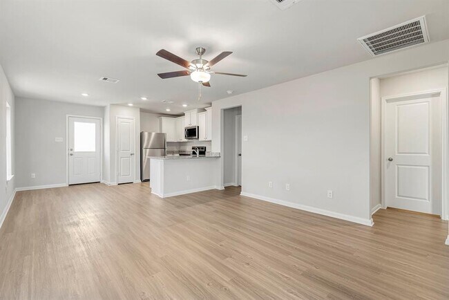 Building Photo - 8208 Sunberry Shadow Dr