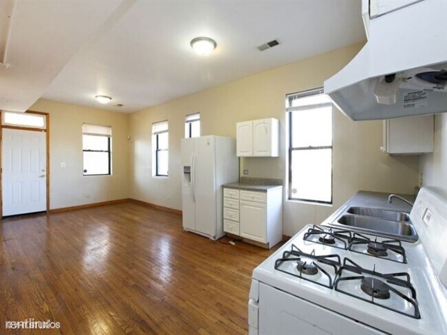Building Photo - 6226 S Woodlawn Ave