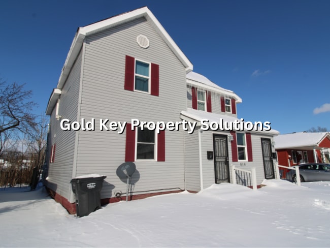 Foto del edificio - 816 W 11th St