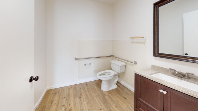 Building Photo - 3400 Bechelli Ln