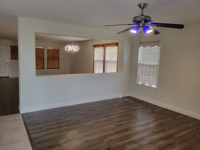 Building Photo - 4549 Rosecliff Cir