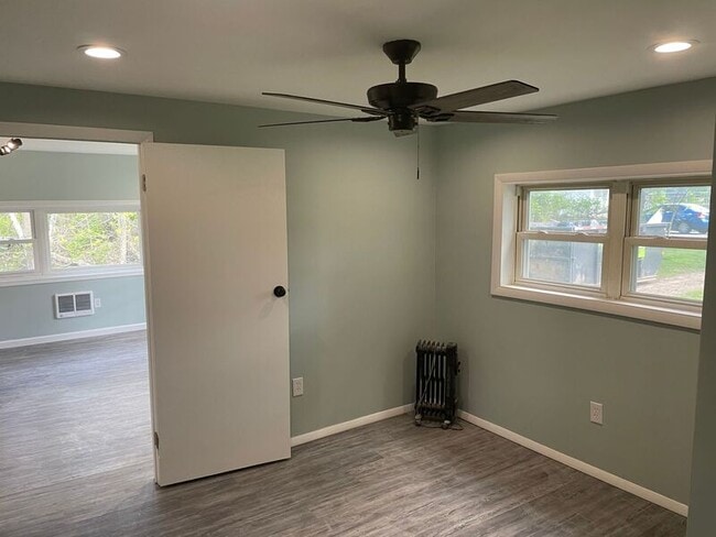 Building Photo - 3512 Pocono Park Dr