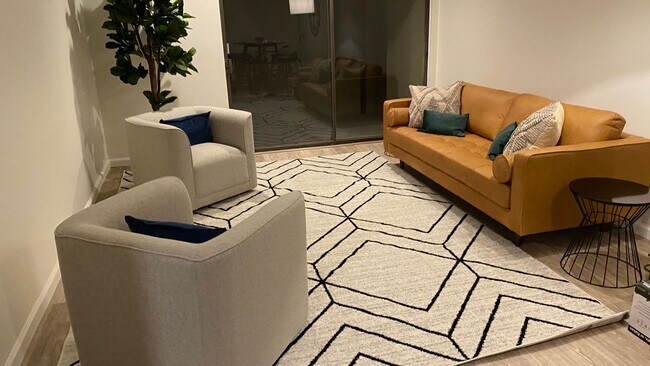 Foto del edificio - 2 Bedroom 1 Bath - Blocks from Pearl Street and Downtown