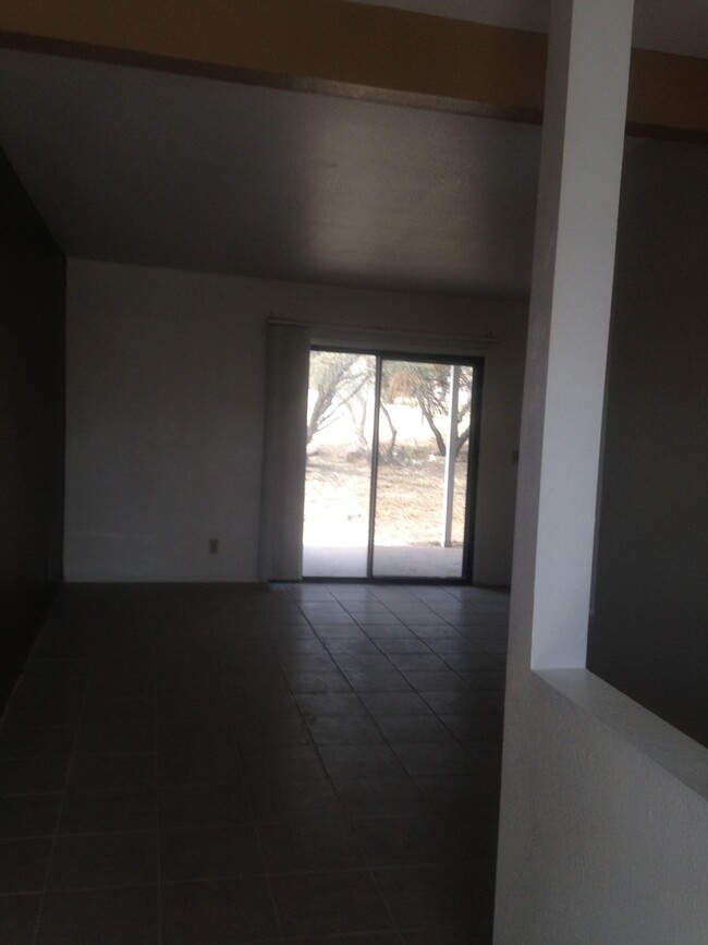 Building Photo - 1238 Urano Ct