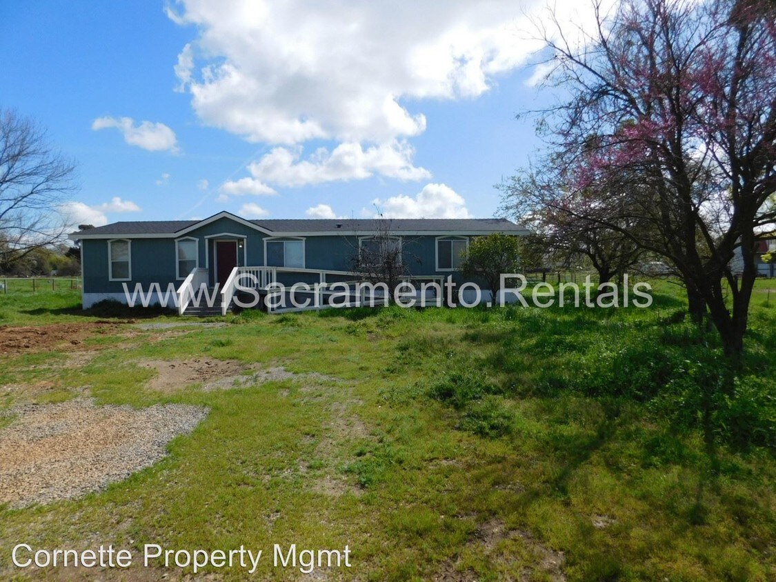 3 br, 2 bath House 9661 Cosumnes Rd B House Rental in Wilton, CA