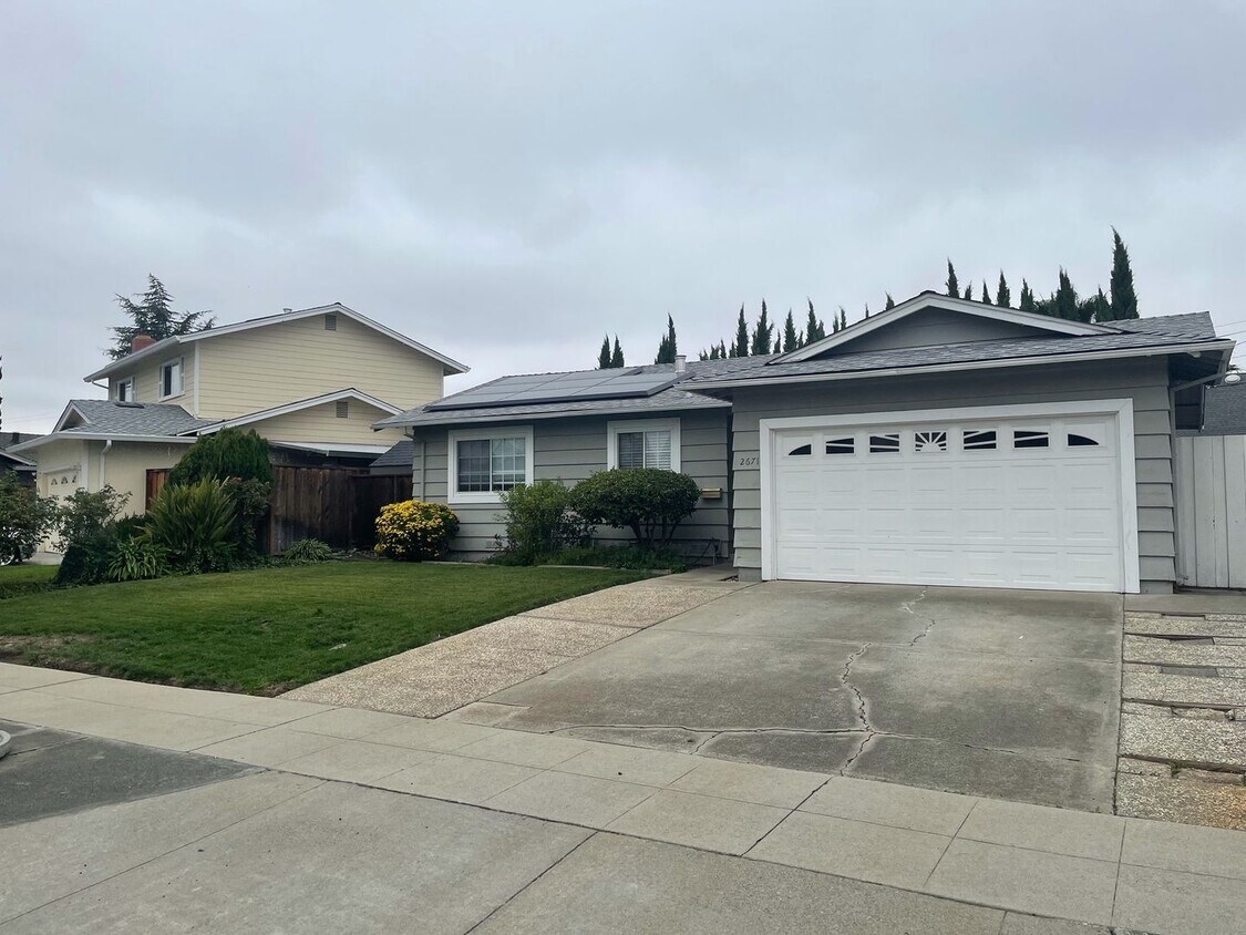 Foto principal - SAN JOSE - Well Maintained Home In Desirab...
