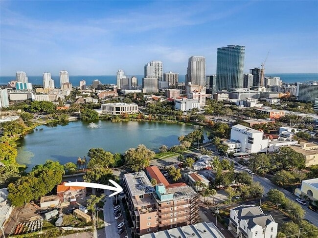 Foto del edificio - 750 Burlington Ave N