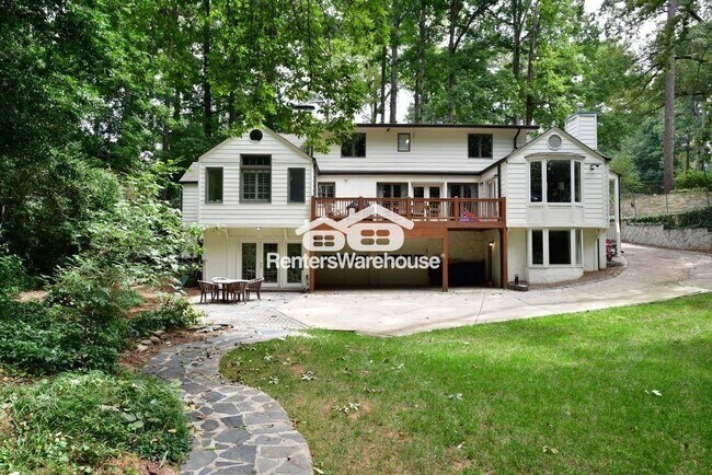 Foto del edificio - 3776 N Stratford Rd NE