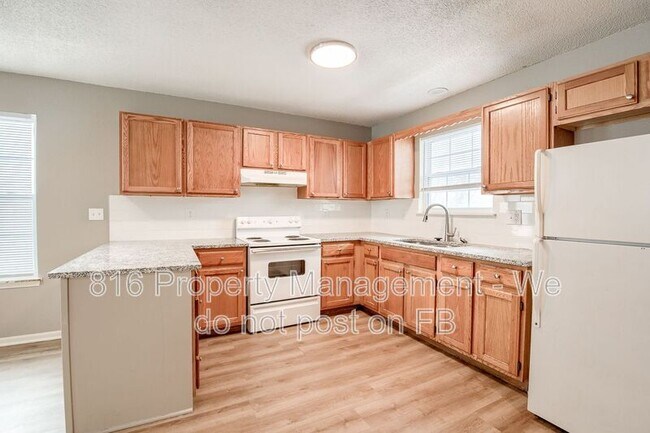 Foto del edificio - 2310-2312 Monroe Ave