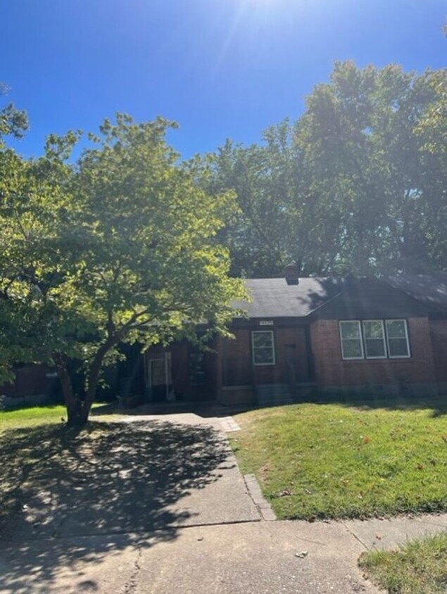 Spacious 3 bedroom 1 bath near Willow and Perkins - Spacious 3 bedroom 1 bath near Willow and Perkins