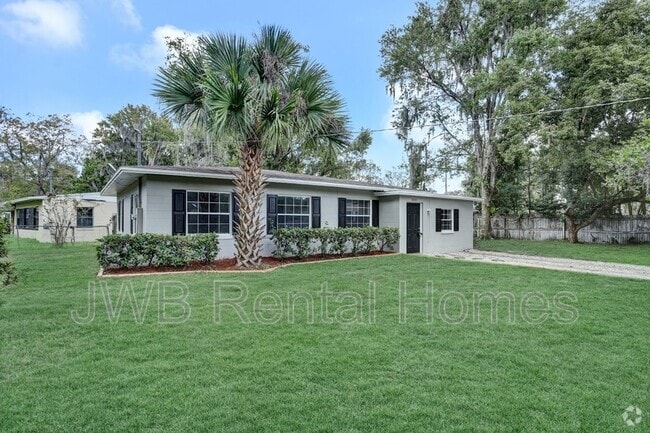 Building Photo - 6003 Commodore Dr