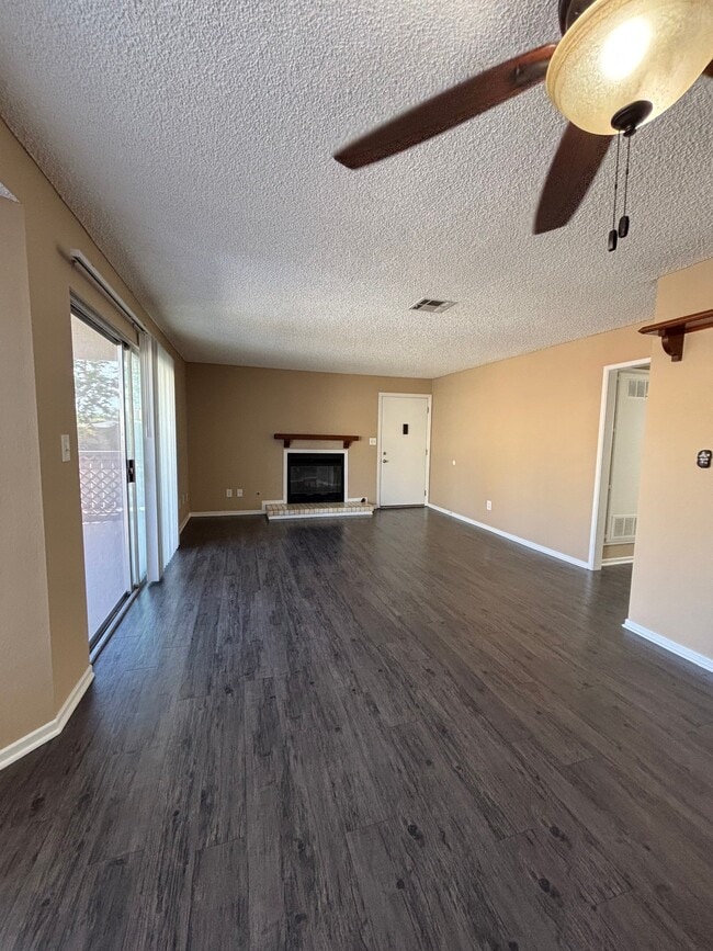 Building Photo - 200 W Olive Ave