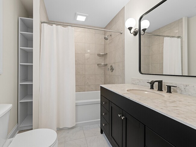 Foto del edificio - 7517-19 Oxford Dr