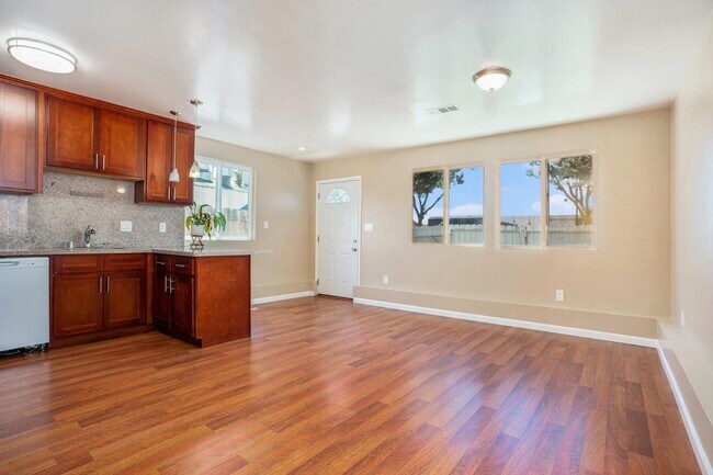 Building Photo - 1215 San Pablo Ave