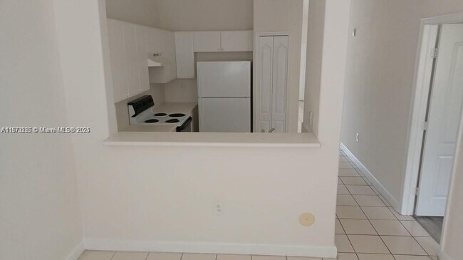 Building Photo - 1666 SE 27th Ct