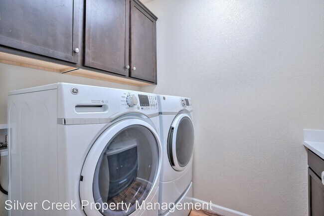 Building Photo - 3 br, 2.5 bath House - 1720 Catalina Ct