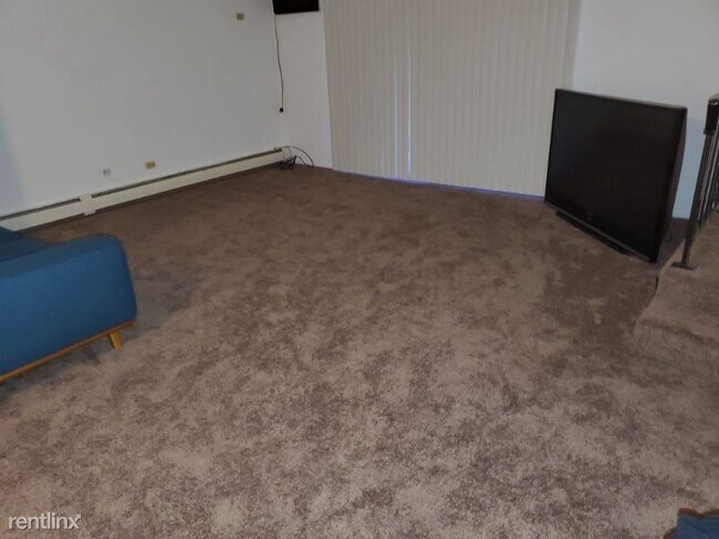 Building Photo - 8108 Waterbury Ct