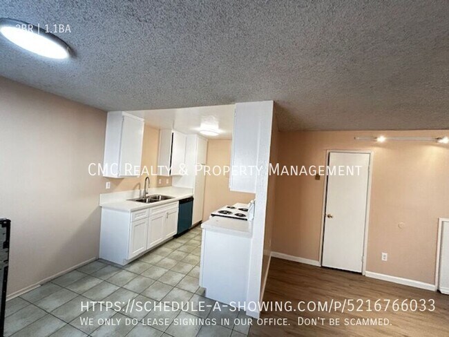 Building Photo - 852 Orizaba-10