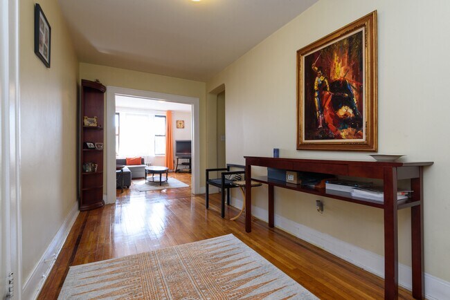 Foto del edificio - 75 Fairview Ave
