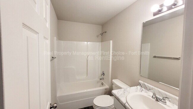 Foto del edificio - 8218 Melody Ln
