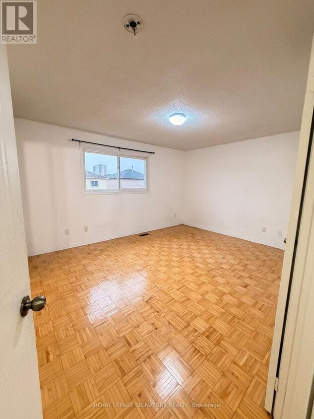 Primary Photo - 64 Woodside Ct