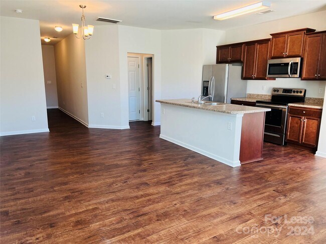 Building Photo - 9121 Bradstreet Commons Way