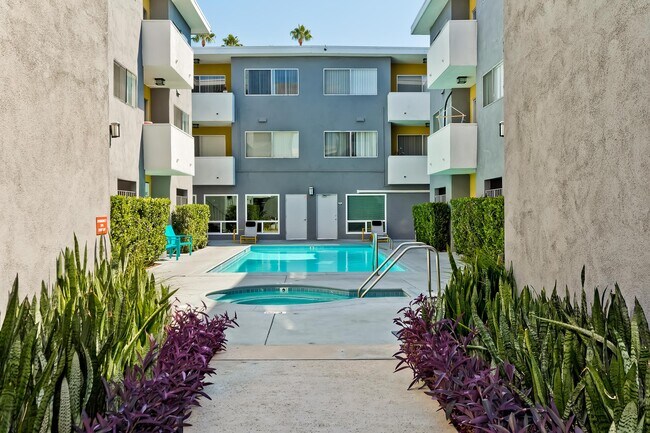 Foto del edificio - Addison Arms Apartments