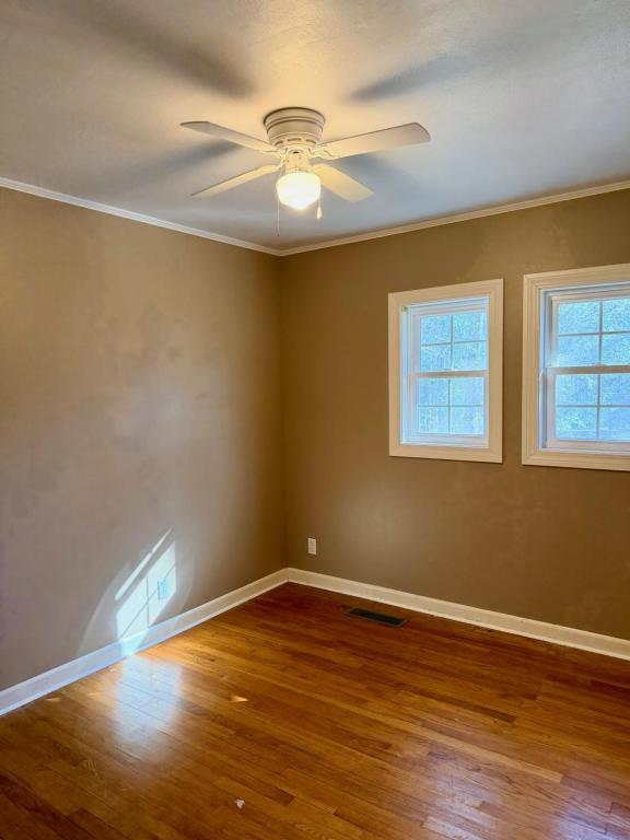 Building Photo - 210 Highland Dr