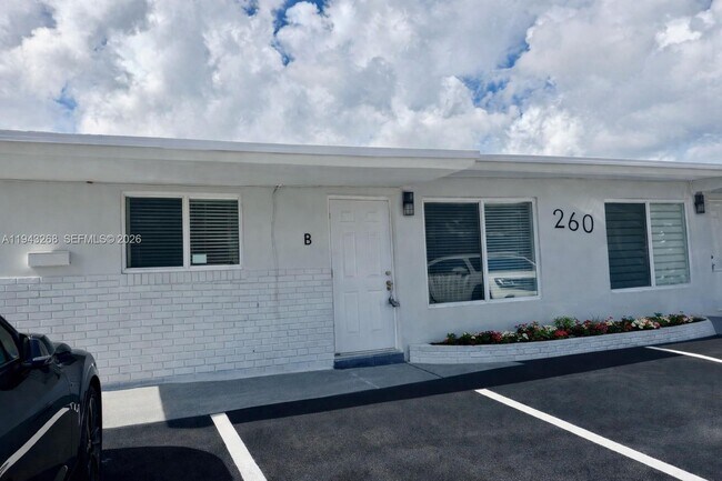 Building Photo - 260 SW 8th Ave