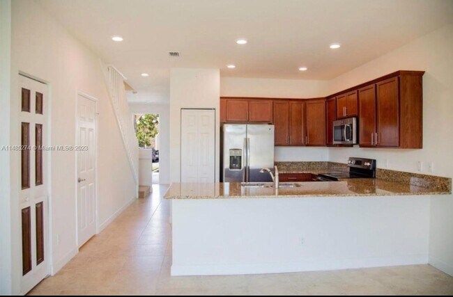 Building Photo - 4324 Maybelle Ln