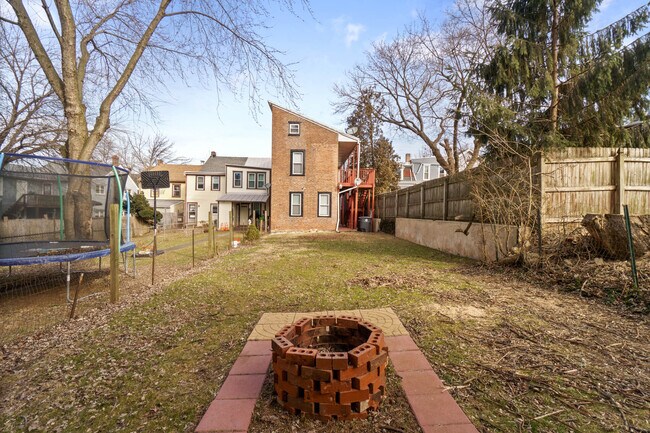 Foto del edificio - 148 Walnut St