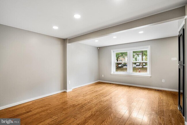 Building Photo - 5376 Harbor Ct Dr