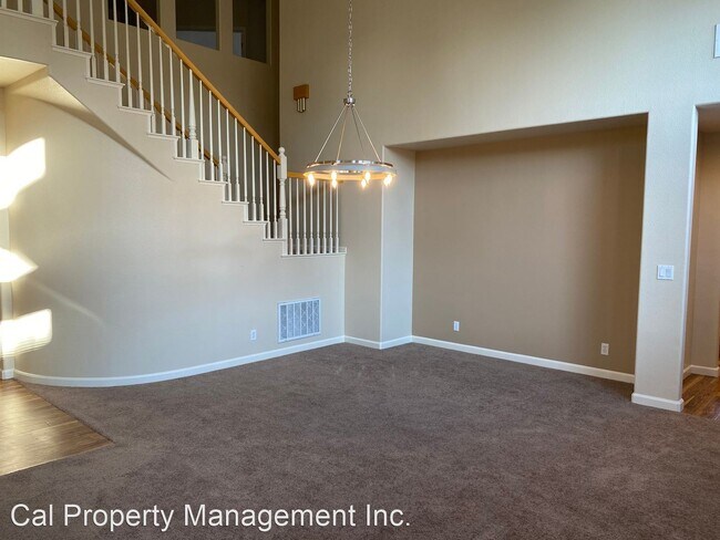 Foto del edificio - 5 br, 3.5 bath House - 361 Majestic Drive