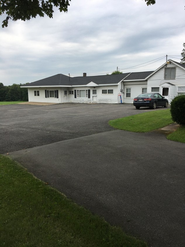Front - 6021 Sleepy Hollow Rd