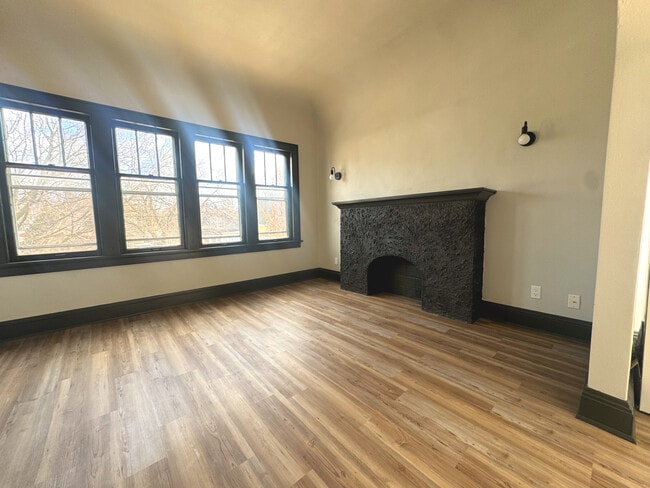 Foto del edificio - 2429-2431 S 34th St