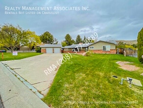 Building Photo - 2360 S Ridgeview Way