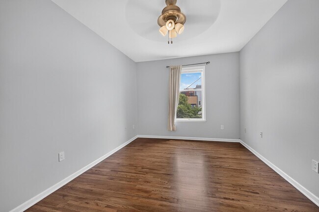 Foto del edificio - 531-533-533 Jefferson St