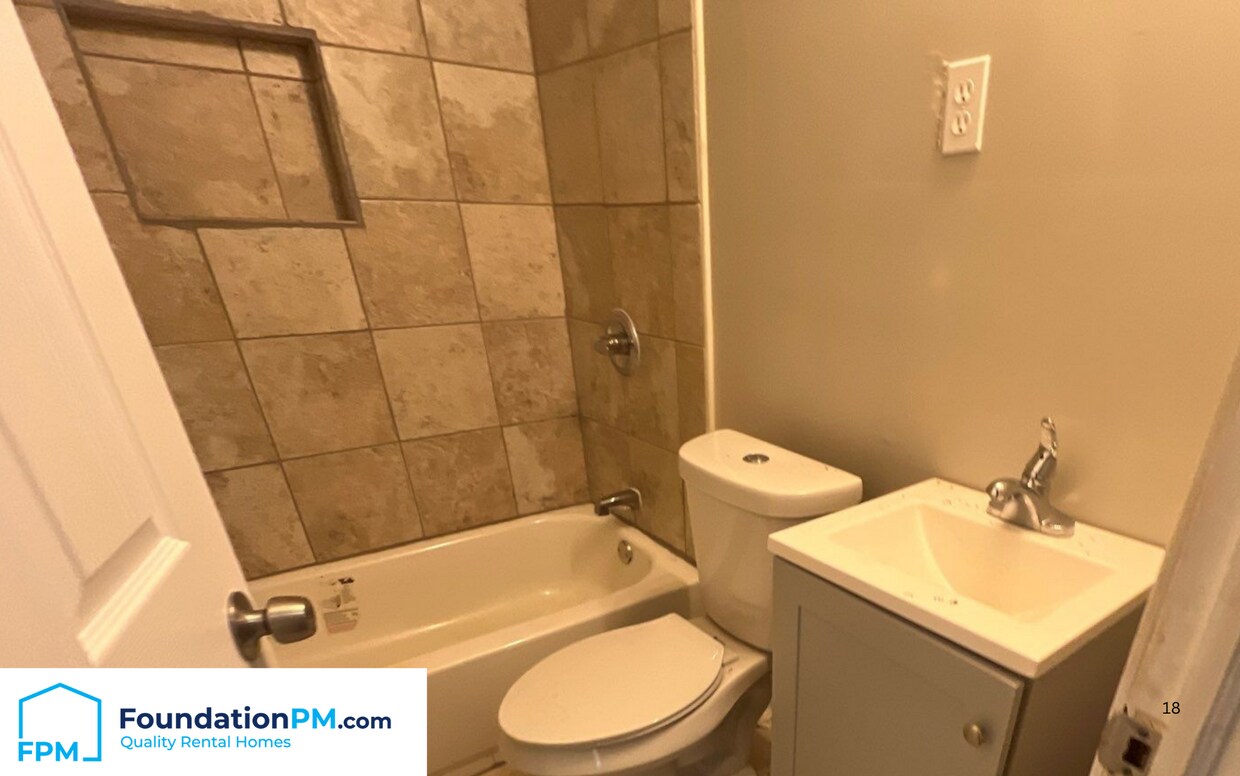 Foto del edificio - 2303 Longstreet Dr