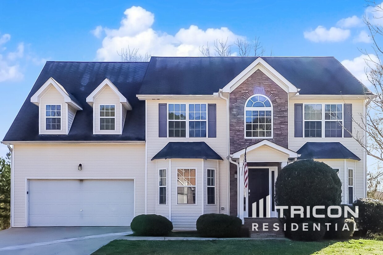 Foto principal - 180 Prince Edward Way Covington GA