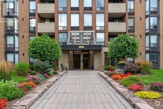 Building Photo - 1535-1535 Diefenbaker Ct