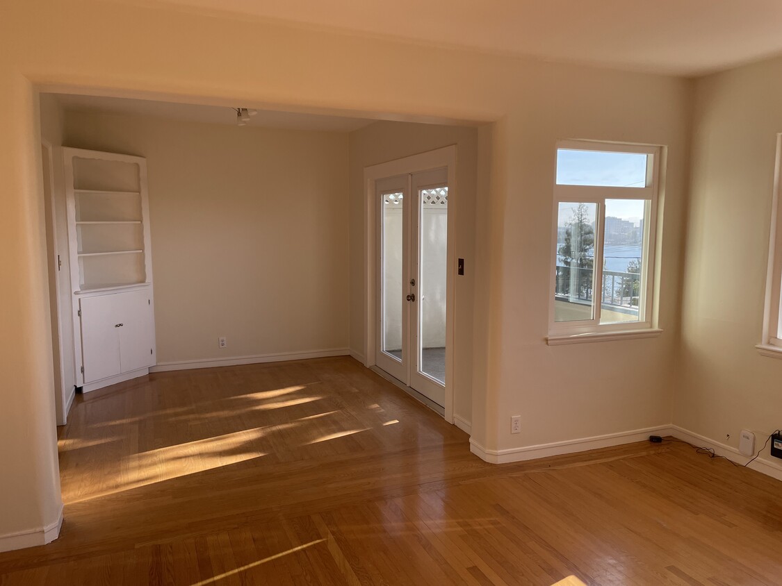 Foto principal - 484 Merritt Ave